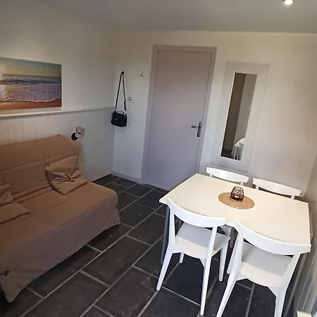 Duplex Proche De La Avec Piscine גידל